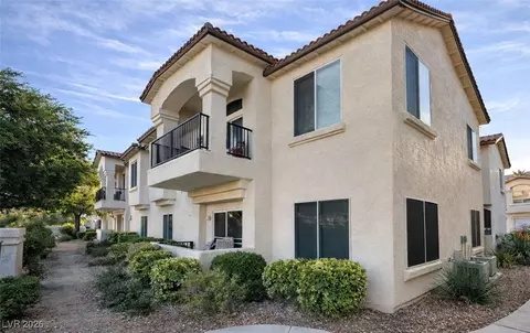 4820 Black Bear Rd #101, Las Vegas, NV 89149