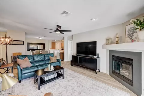 8452 Boseck Dr #166, Las Vegas, NV 89145