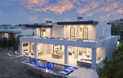 8 Sun Glow Ln, Las Vegas, NV 89135