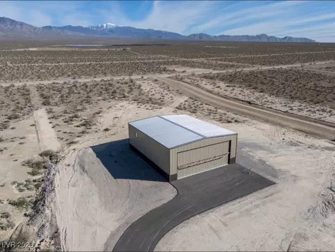 1180 E Airplane Pl, Pahrump, NV 89060