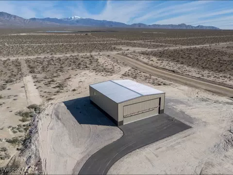 1180 E Airplane Pl, Pahrump, NV 89060