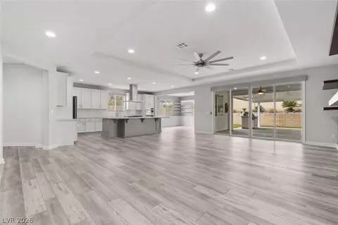 5927 Villa Loma St, Las Vegas, NV 89148