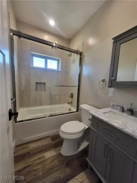 Bath - 2321 Campton St, Ely, NV 89301 photo 6 of 7