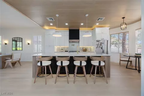 2725 Youngdale Dr, Las Vegas, NV 89134