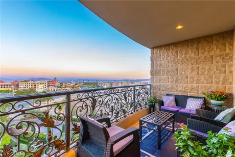 9101 Alta Dr #307, Las Vegas, NV 89145