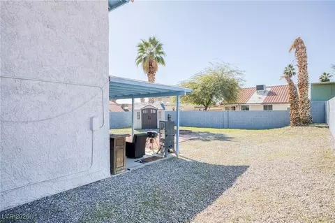 Exterior - 3095 Quantana Way, Laughlin, NV 89029 photo 5 of 10