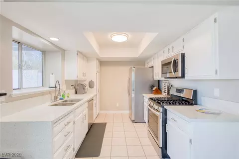 Kitchen - 3095 Quantana Way, Laughlin, NV 89029 photo 4 of 4