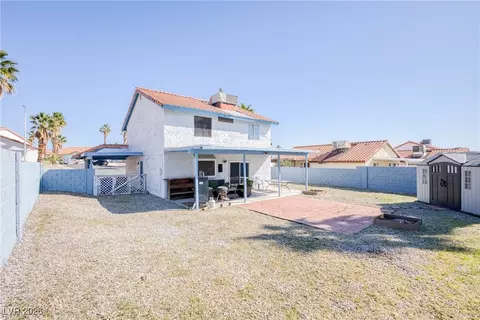 Exterior - 3095 Quantana Way, Laughlin, NV 89029 photo 6 of 10