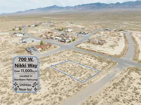 700 W Nikki Way, Pahrump, NV 89060