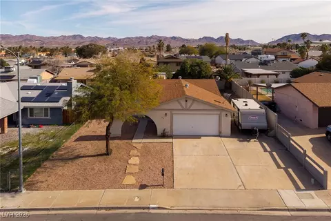 616 Hidden Valley Dr, Henderson, NV 89002