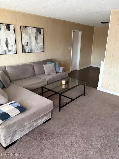 304 Rossmoyne Ave, North Las Vegas, NV 89030