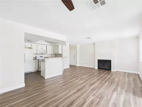 8600 W Charleston Blvd #2093, Las Vegas, NV 89117