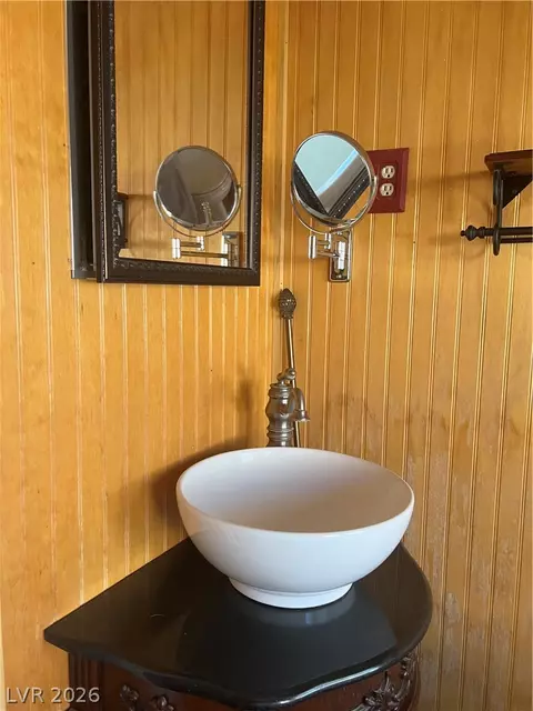 Bath - 210 E Cedar St, Beatty, NV 89003 photo 2 of 4