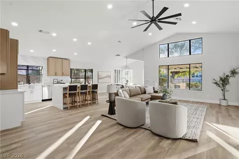 5401 Painted Sunrise Dr, Las Vegas, NV 89149