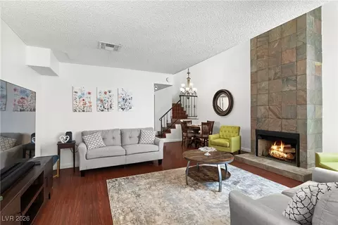2461 Old Forge Ln #107, Las Vegas, NV 89121