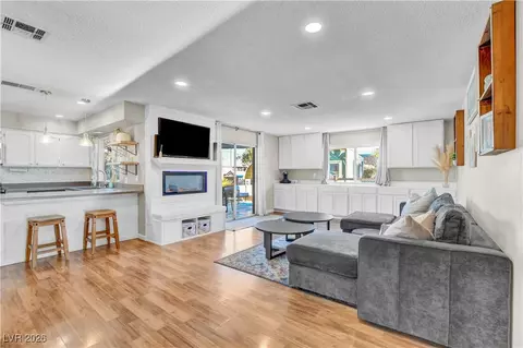 5289 Chattanooga Ave, Las Vegas, NV 89122