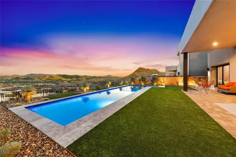 Exterior - 42 Sand Star Ln, Henderson, NV 89011 photo 10 of 17