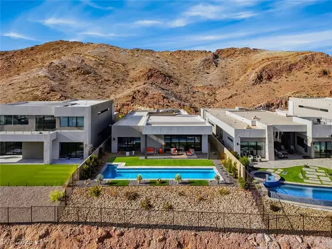 Exterior - 42 Sand Star Ln, Henderson, NV 89011 photo 13 of 17