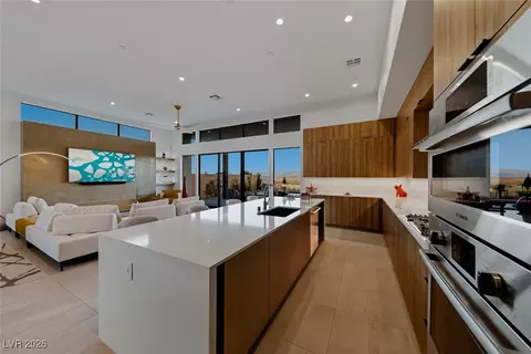 Kitchen - 42 Sand Star Ln, Henderson, NV 89011 photo 6 of 6