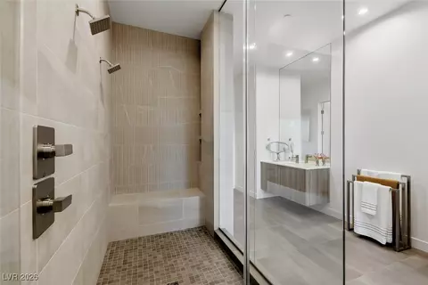 Bath - 42 Sand Star Ln, Henderson, NV 89011 photo 2 of 4