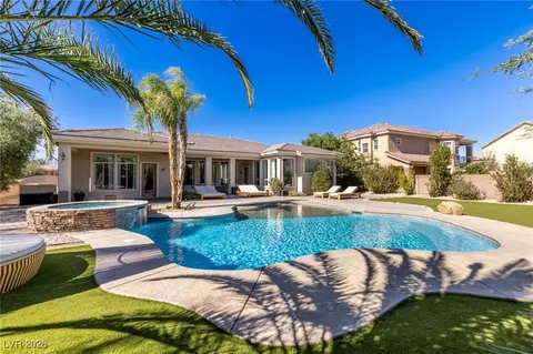 7304 Buttons Ridge Dr, Las Vegas, NV 89131
