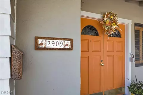 2909 Colanthe Ave, Las Vegas, NV 89102