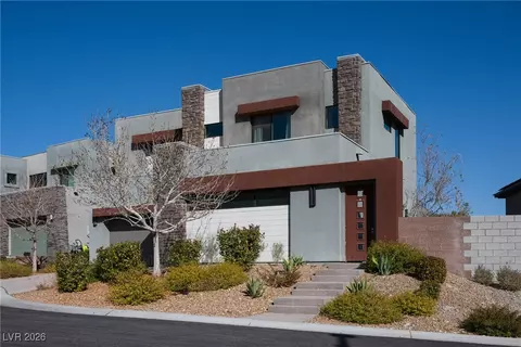10336 Green Ember Dr, Las Vegas, NV 89135