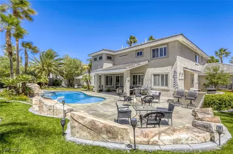 9905 Fox Springs Dr, Las Vegas, NV 89117