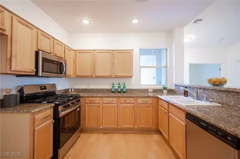 904 Duckhorn Ct #204, Las Vegas, NV 89144