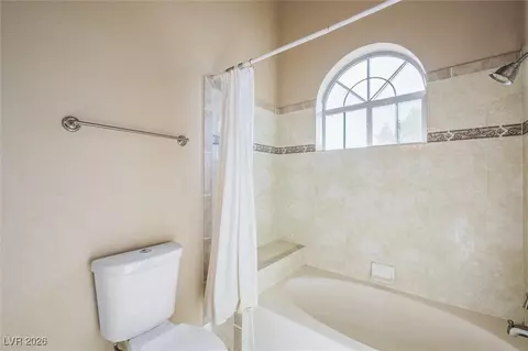Bath - 2107 Eaglepath Cir, Henderson, NV 89074 photo 5 of 6