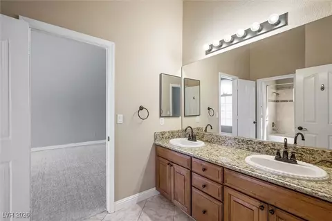 Bath - 2107 Eaglepath Cir, Henderson, NV 89074 photo 4 of 6