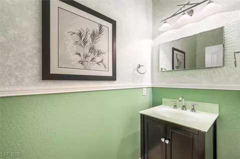 Bath - 2107 Eaglepath Cir, Henderson, NV 89074 photo 1 of 6