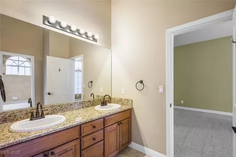 Bath - 2107 Eaglepath Cir, Henderson, NV 89074 photo 6 of 6