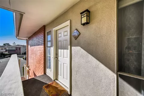 668 Oakmont Ave #1706, Las Vegas, NV 89109