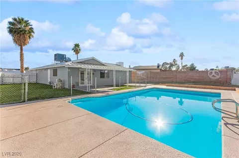 5155 Saratoga Dr, Las Vegas, NV 89120