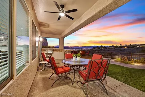 2446 Hardin Ridge Dr, Henderson, NV 89052
