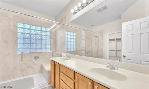 Bath - 2607 Dirleton Pl, Henderson, NV 89044 photo 3 of 3