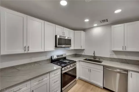 2108 Velvet Hill Ave, Las Vegas, NV 89106