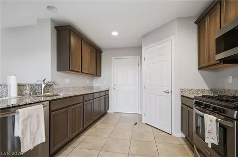 Entry Way - 2229 Chandler Ranch Pl, Laughlin, NV 89029 photo 1 of 3