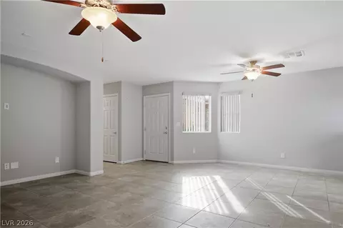 Living - 2229 Chandler Ranch Pl, Laughlin, NV 89029 photo 2 of 4