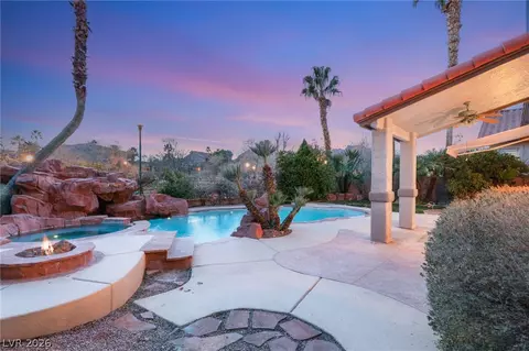 2021 Scarlet Rose Dr, Las Vegas, NV 89134