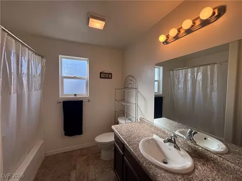 Bath - 835 Park Ave, Ely, NV 89301 photo 5 of 6