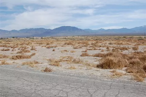 671 N Corral St, Pahrump, NV 89060