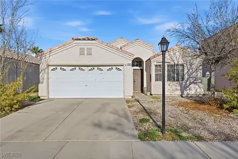 7674 Rainbow Cove Dr, Las Vegas, NV 89131