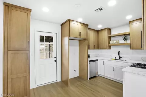 246 Kansas Ave, Henderson, NV 89015