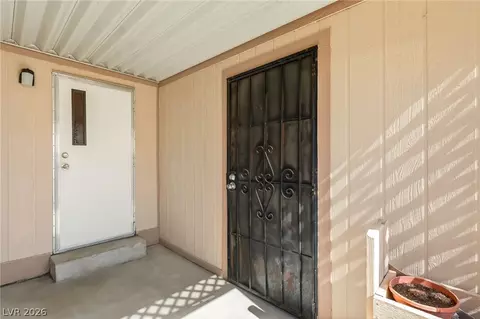 3176 Arroya Ct, Laughlin, NV 89029 photo 9