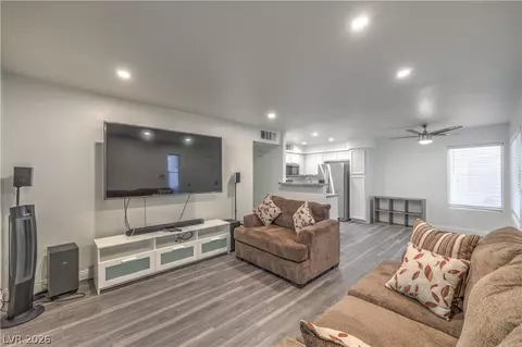 3058 Tarpon Dr #103, Las Vegas, NV 89120