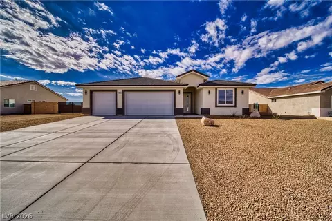 4601 E Honey Locust Dr, Pahrump, NV 89061