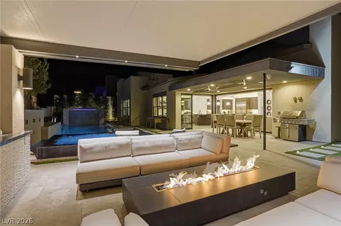 2211 Overlook Canyon Ln, Henderson, NV 89052