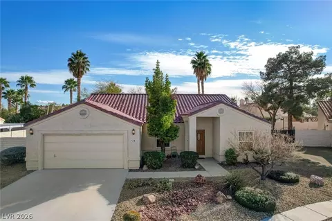 7351 Woodstone Ct, Las Vegas, NV 89129